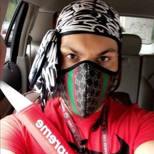 Meet your Posher, Sanchez